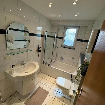 Apartament Zentral In Essen! 5 Gehminuten Vom Bahnhof! Wh1 *