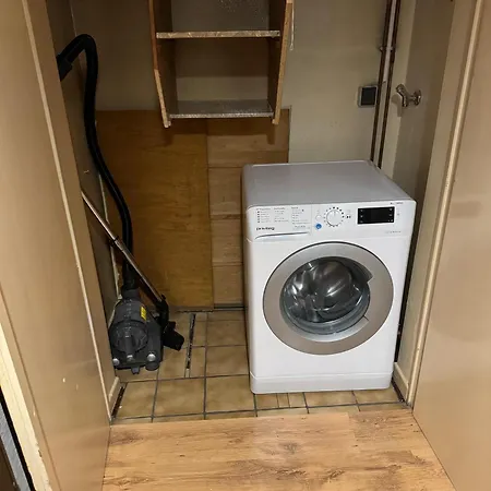 Zentral In Essen! 5 Gehminuten Vom Bahnhof! Wh1