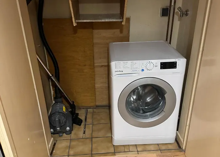 Zentral In Essen! 5 Gehminuten Vom Bahnhof! Wh1